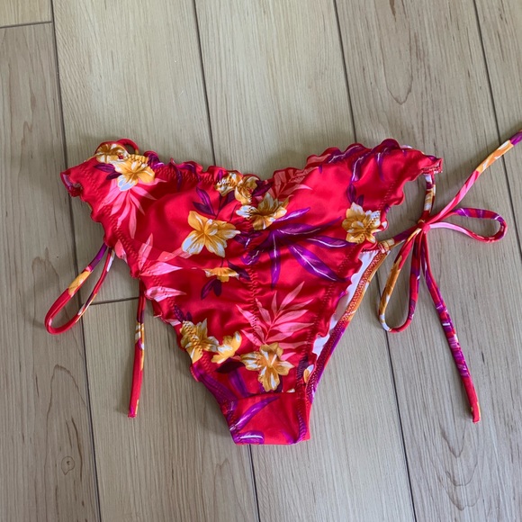 Red Floral Push-Up Bikini Set Small/34C SHADE & SHORE Target excellent condition - Picture 3 of 8